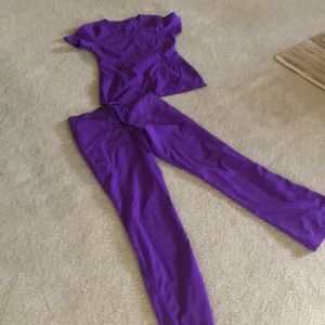 Barco KD110 scrub set 🌸